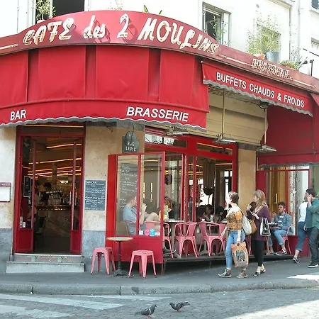 Moulin Rouge Backstage Paris