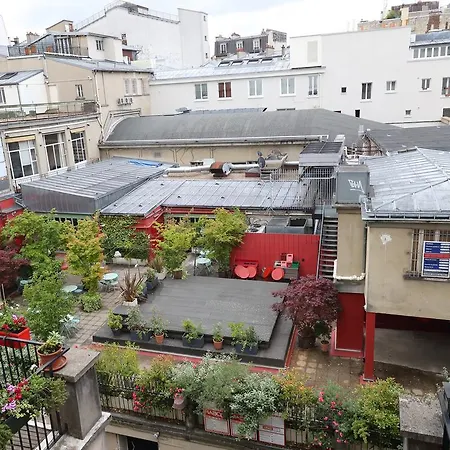 Moulin Rouge Backstage Appartement Paris