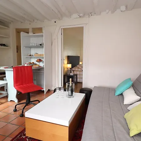 Appartement Moulin Rouge Backstage