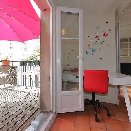 Moulin Rouge Backstage Appartement Paris